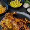 Фото к позиции меню Цыпленок с картофелем фри и салатом Коул Слоу