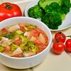 Фото к позиции меню Суп куриный с помидорами и брокколи