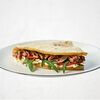 Фото к позиции меню Стейк-сэндвич с рваной свининой
