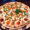 Фото к позиции меню Пицца Сливочная с беконом и томатами