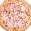Фото к позиции меню Домашняя пицца с беконом и луком