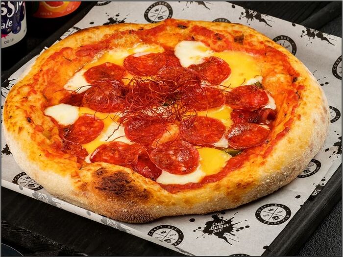Крафт Пицца Пепперони с сыром чеддер и перцем халапеньо