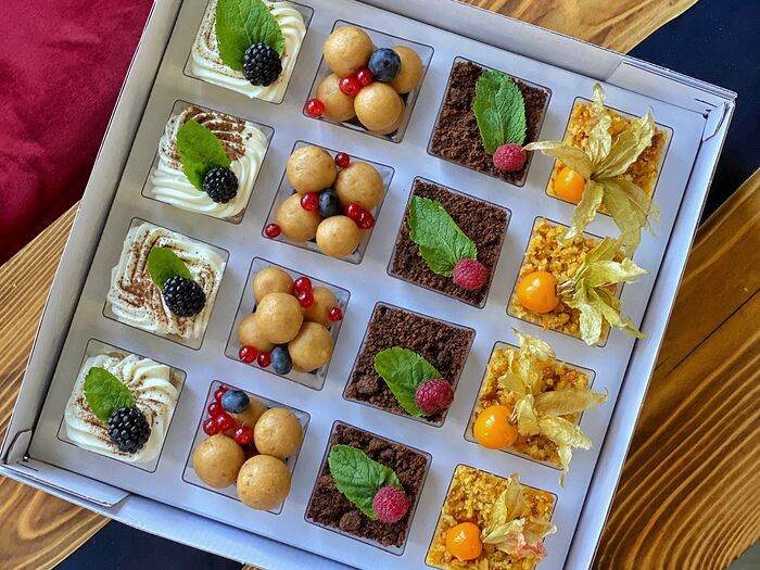 Dessert box L