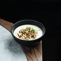 Крем-суп из корня сельдерея с форелью