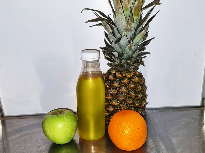 Свежевыжатый сок Яблоко-апельсин-ананас