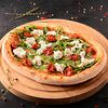 Фото к позиции меню Пицца Страчателла Круэлла с соусом помодоро на тонком тесте