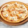Фото к позиции меню Пицца с семгой и сыром Филадельфия