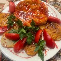 Стейк из куриной грудки с овощами