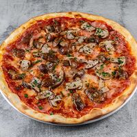 Пицца с белыми грибами