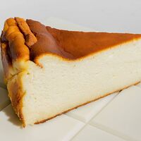 Чизкейк Сан-Себастьян из кондитерской Flan