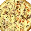 Фото к позиции меню Пицца 2 вкуса Морская гигантская