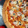 Фото к позиции меню Пицца с беконом и куриным филе