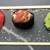 Фото к позиции меню Суши спайси с тунцом