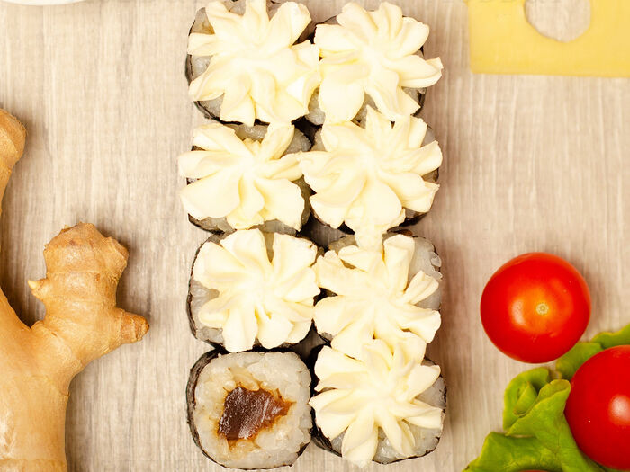 Мини ролл с грибами Шиитаке и сыром