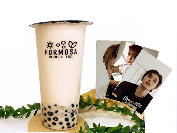 Кокосовый молочный чай с K-pop картой L