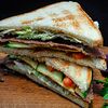 Фото к позиции меню Клаб-сэндвич с говяжьей вырезкой