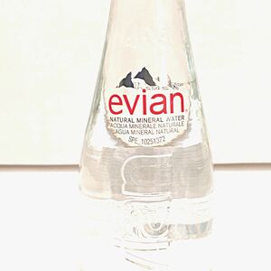 Вода Evian