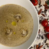 Крем-суп грибной с трюфельным маслом