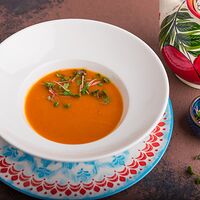Ароматный крем-суп из запеченных овощей со сметаной