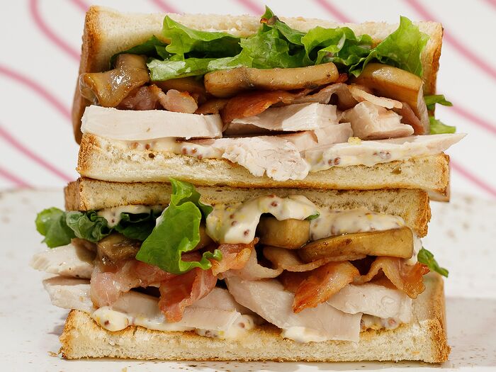 Сэндвич с курицей и грибами