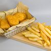 Фото к позиции меню Комбо набор с картофелем фри и наггетсами