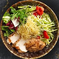 Салат с куриным филе