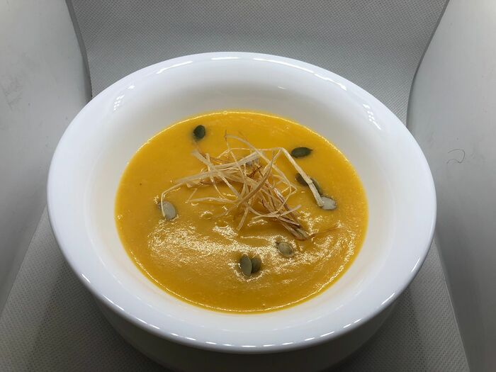 Фирменный суп крем из тыквы и шалота