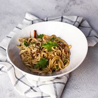 Лапша wok По-сингапурски