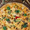 Фото к позиции меню Пицца - Том Ям с морепродуктами 36 см