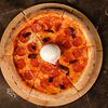 Фото к позиции меню Фирменная пицца Дьяволо с Бураттой