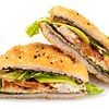 Фото к позиции меню Горячий сэндвич с курицей и авокадо