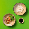 Фото к позиции меню С морепродуктами, рисовой лапшой и устричным соусом