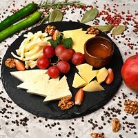 Ассорти армянских сыров