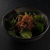 Фото к позиции меню Свежий салат с надуги и чипсами из джонджоли
