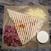 Фото к позиции меню Треугольник с колбасками и сыром