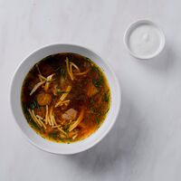 Суп-лапша из белых грибов со сметаной