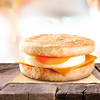 Фото к позиции меню Breakfast с яйцом и сыром