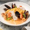 Фото к позиции меню Спагетти с морепродуктами в соусе биск