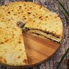 Фото к позиции меню Пирог с сыром и свекольными листьями