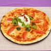 Фото к позиции меню Пицца с бурратой и томатами
