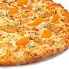 Фото к позиции меню Пицца Новогодняя с мандаринами