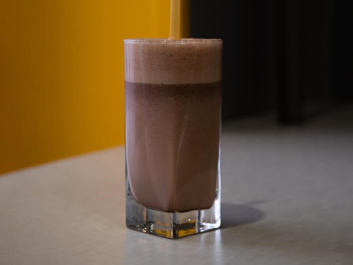 Молочный коктейль с шоколадом