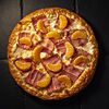 Фото к позиции меню Пицца Бекон с мандаринами 32см