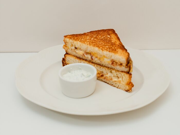 Сырный гриль-сэндвич с беконом