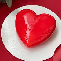 Муссовый торт Сердце красный