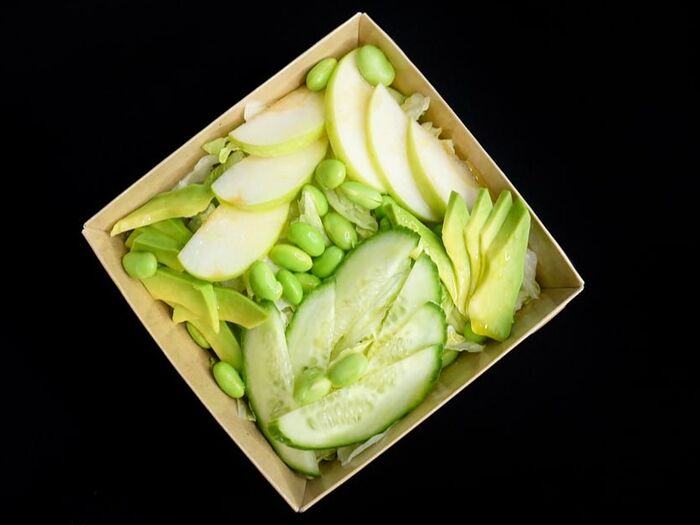 Салат зеленый с авокадо
