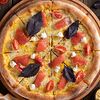 Фото к позиции меню Пицца Бьянка с лососем и творожным сыром