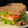 Фото к позиции меню Сытный сэндвич с омлетом