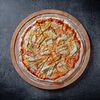 Фото к позиции меню Пицца Чикен барбекю с маринованными огурцами и печёным перцем