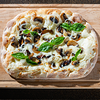 Фото к позиции меню Римская пицца трюфельная с грибами